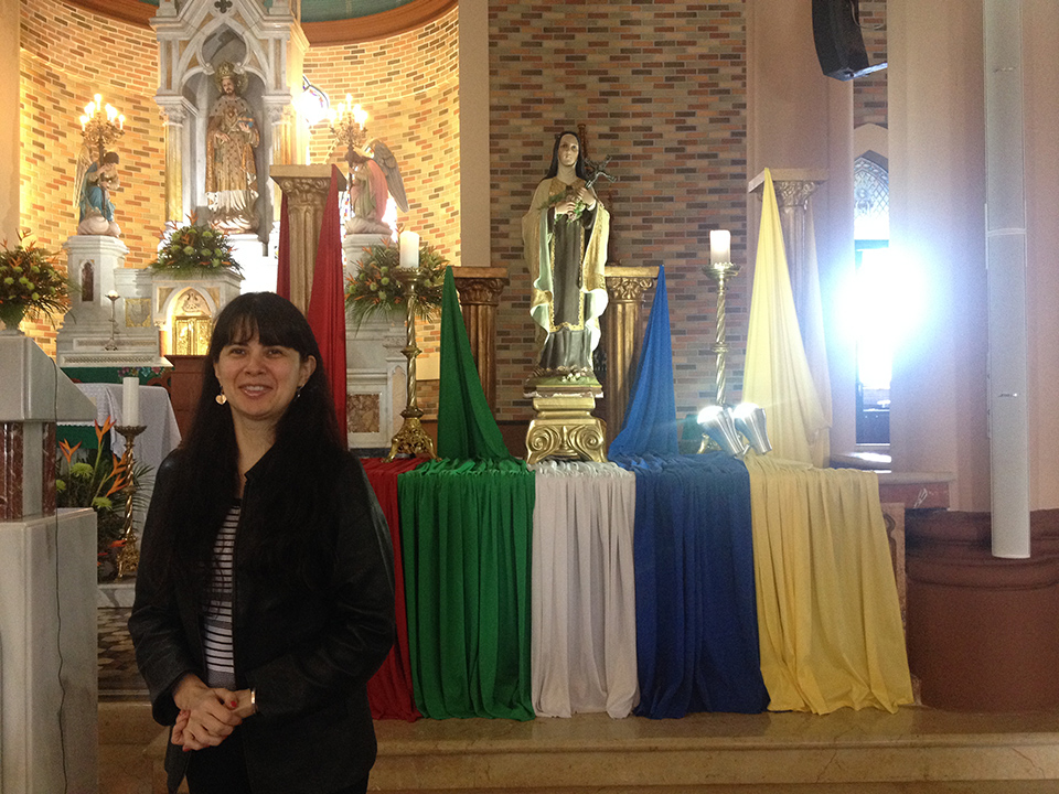 Canto en actividades religiosas Ministerio de Silvia Rodriguez